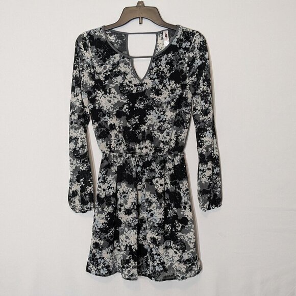 XHILARATION Black/Gray Floral Long Sleeve, Short Chiffon Sheath Dress; Size XS - Picture 1 of 5